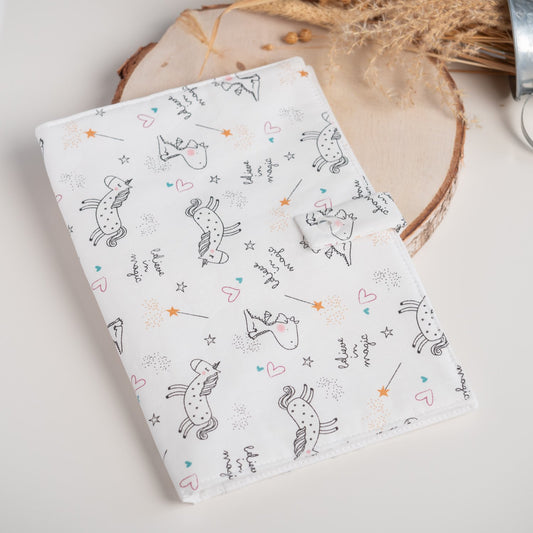 Protège carnet de santé Licornes phosphorescentes - L'Atelier de July