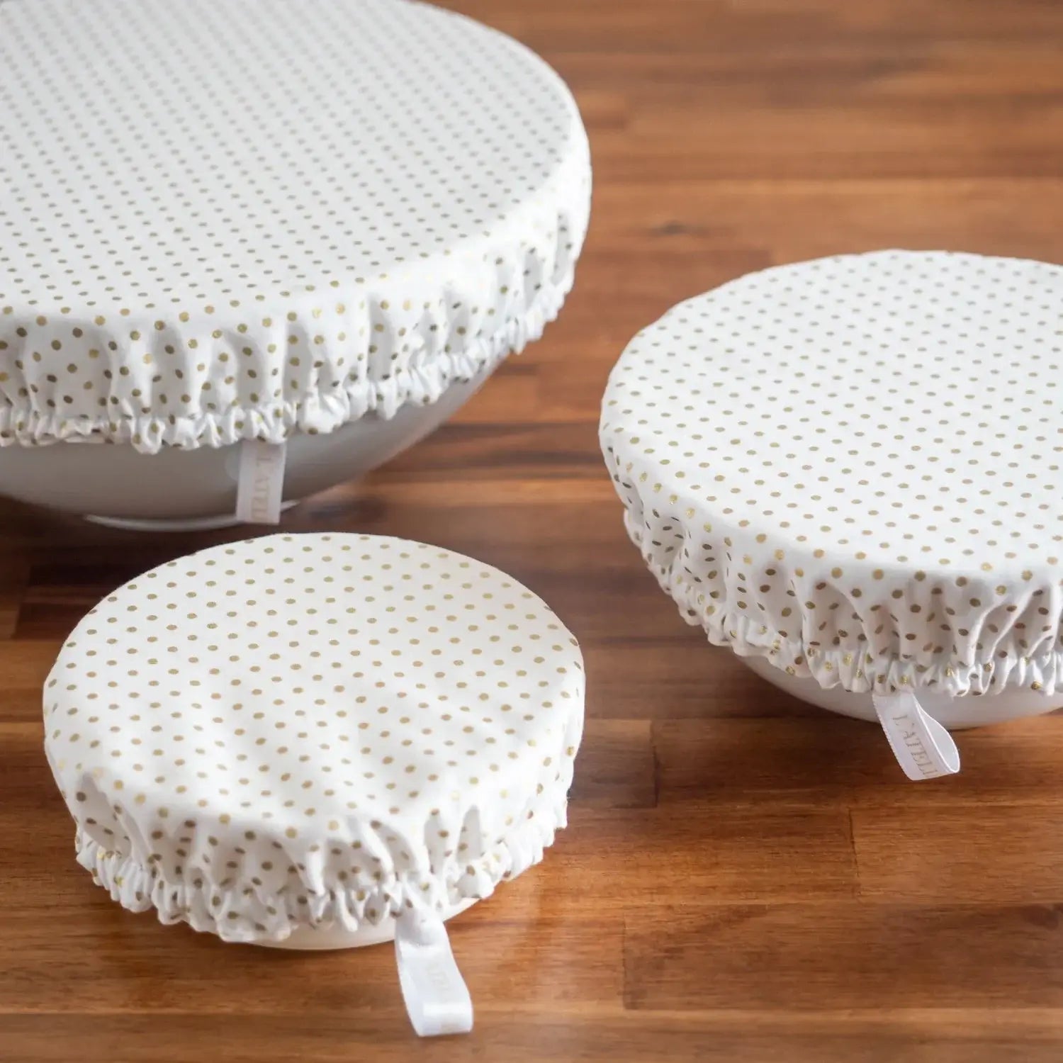 Charlotte couvre-plat alimentaire en tissu Pois Doré - L'Atelier de July