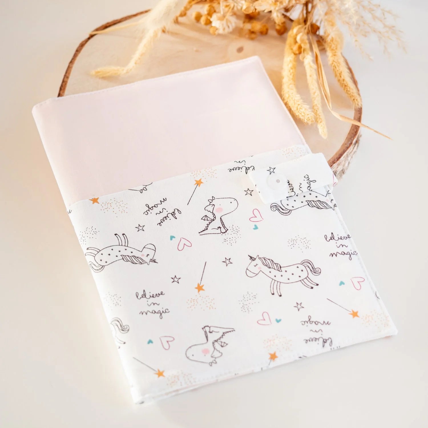 Protège carnet de santé Licornes phosphorescentes - L'Atelier de July