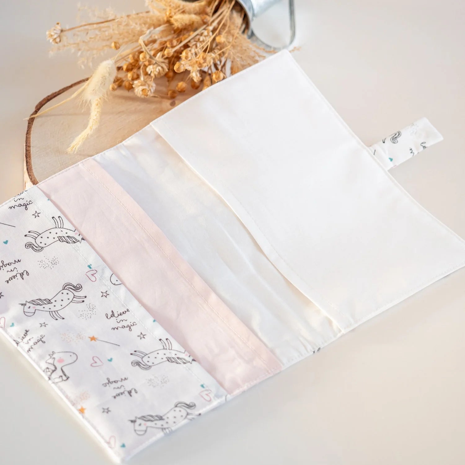 Protège carnet de santé Licornes phosphorescentes - L'Atelier de July