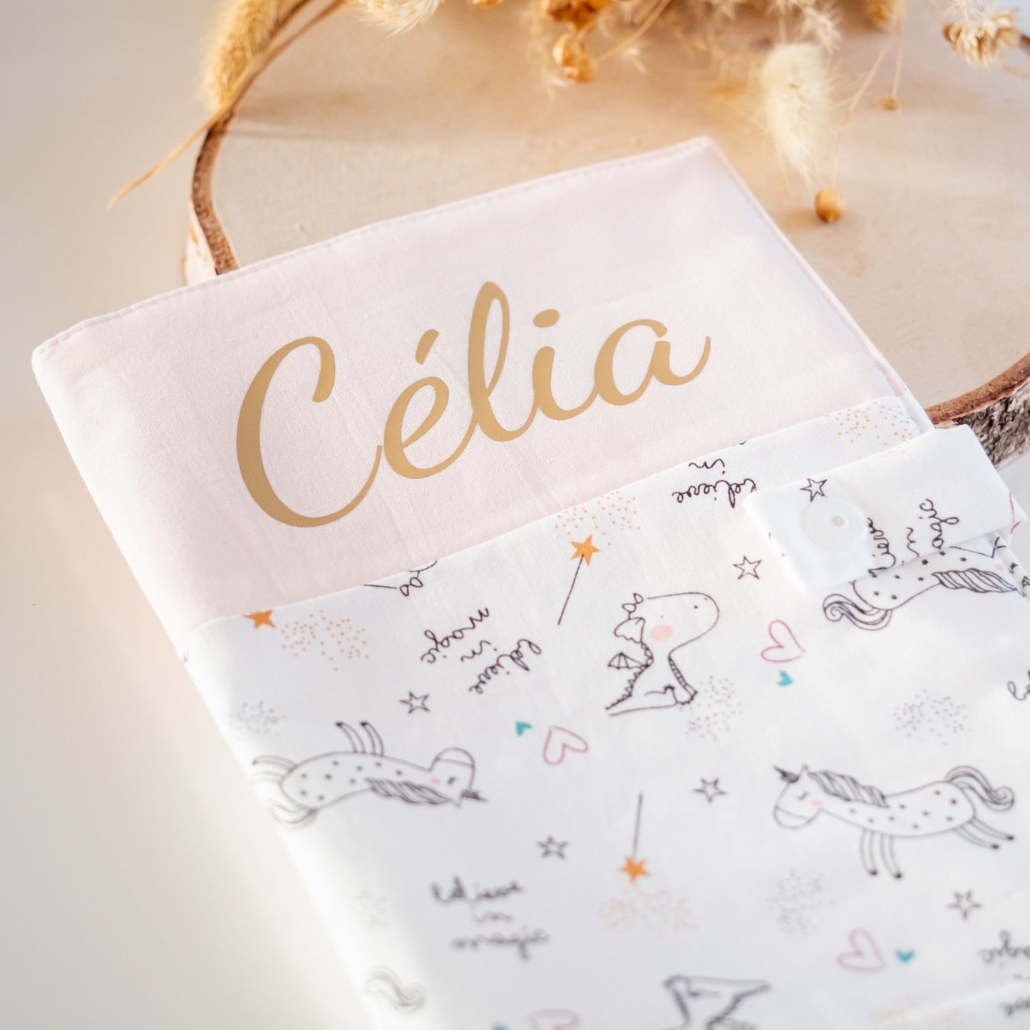 Protège carnet de santé Licornes phosphorescentes - L'Atelier de July