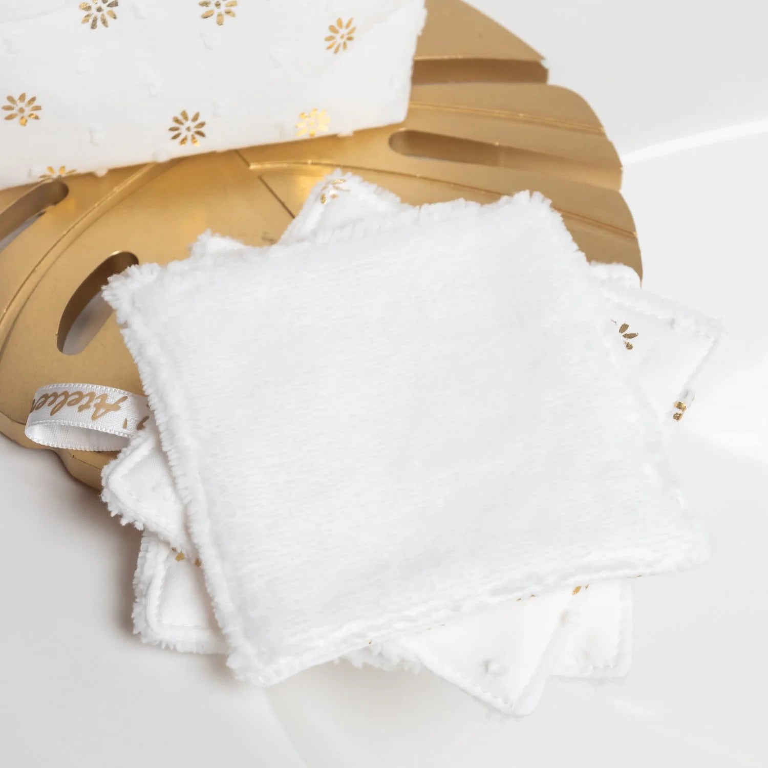 Coton lavable Bio et panier en plumetis Agathe Doré