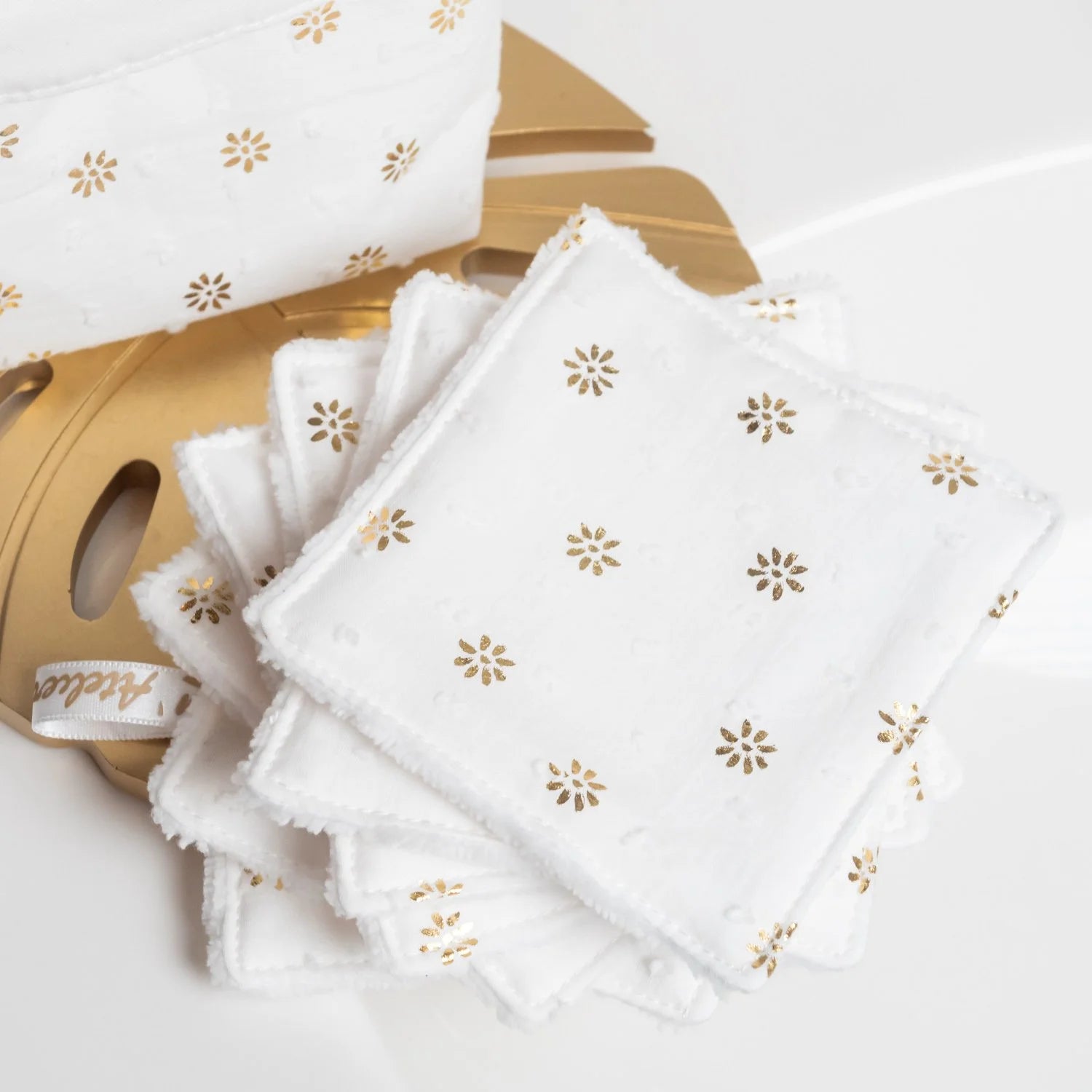 Coton lavable Bio et panier en plumetis Agathe Doré