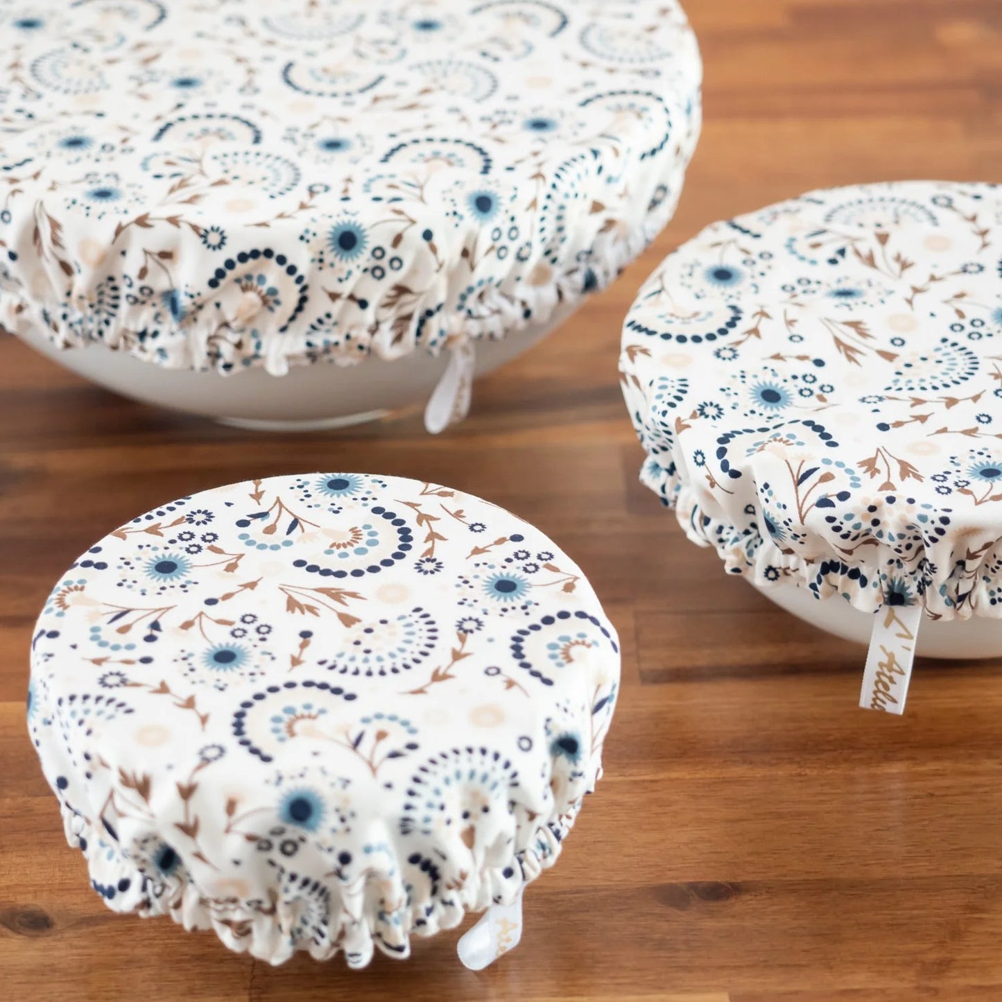 Charlotte / couvre-plat en tissu bio "White Éventail"