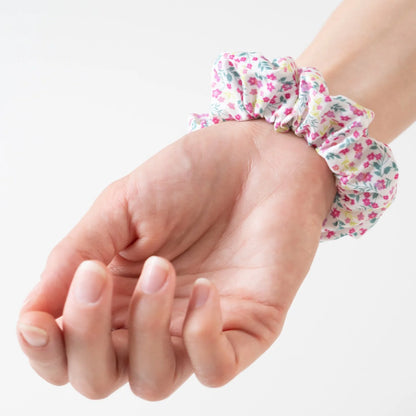 Chouchou en tissu Bio Liberty Printemps fait main pour femme ou enfant - L'Atelier de July