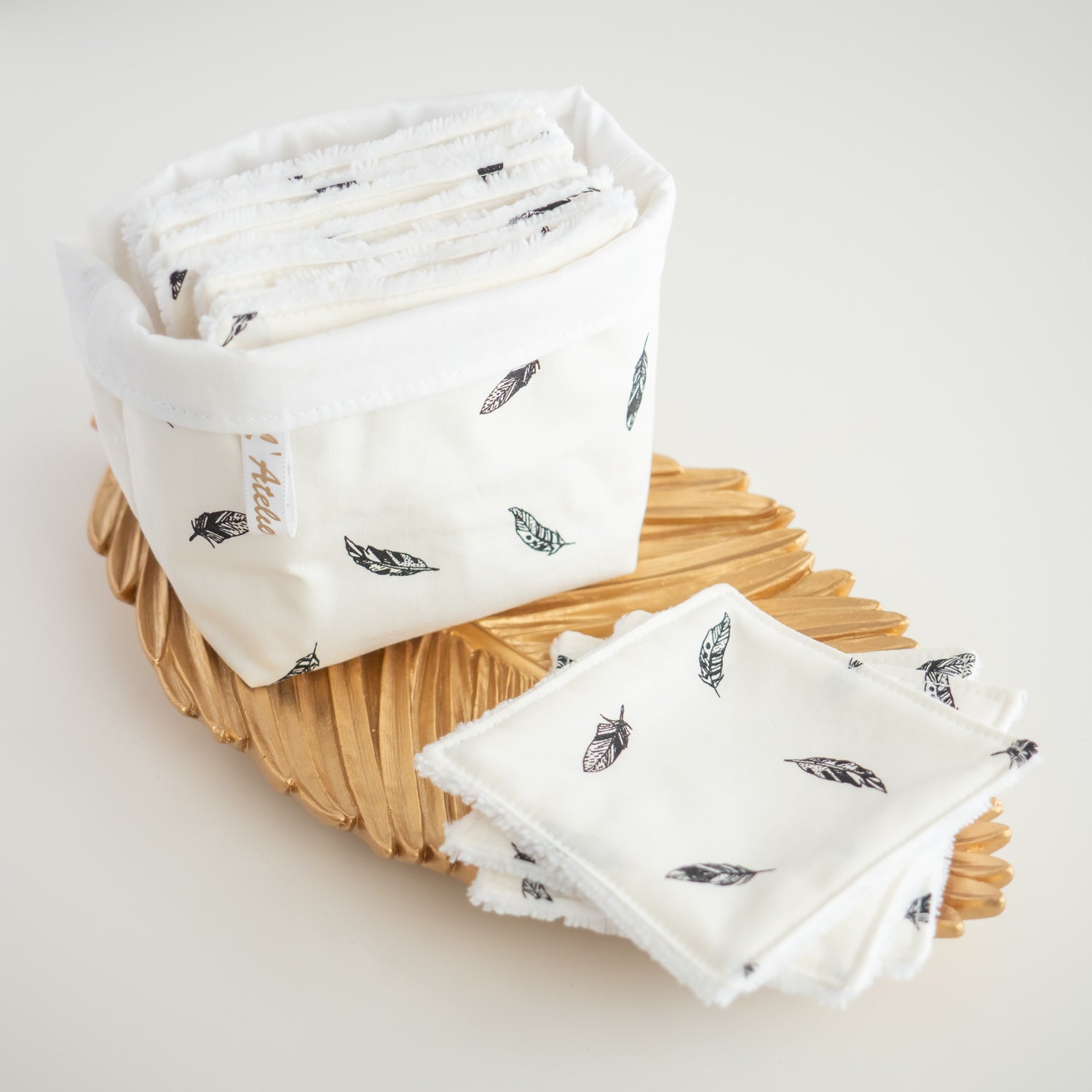 Coton lavable réutilisable en tissu et panier Plume noire - L'Atelier de July