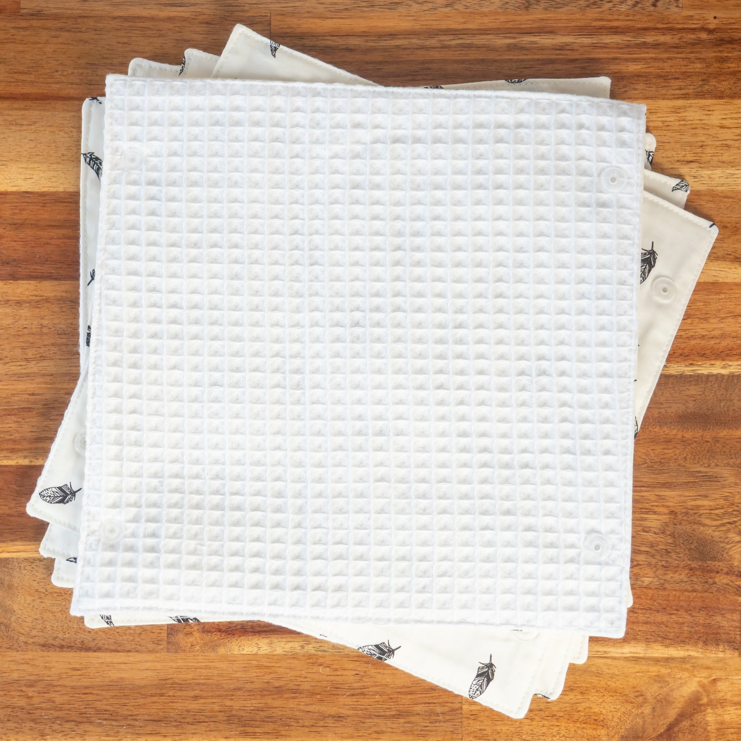 Essuie-tout lavable réutilisable en tissu et nid d’abeille Plume noire - L'Atelier de July