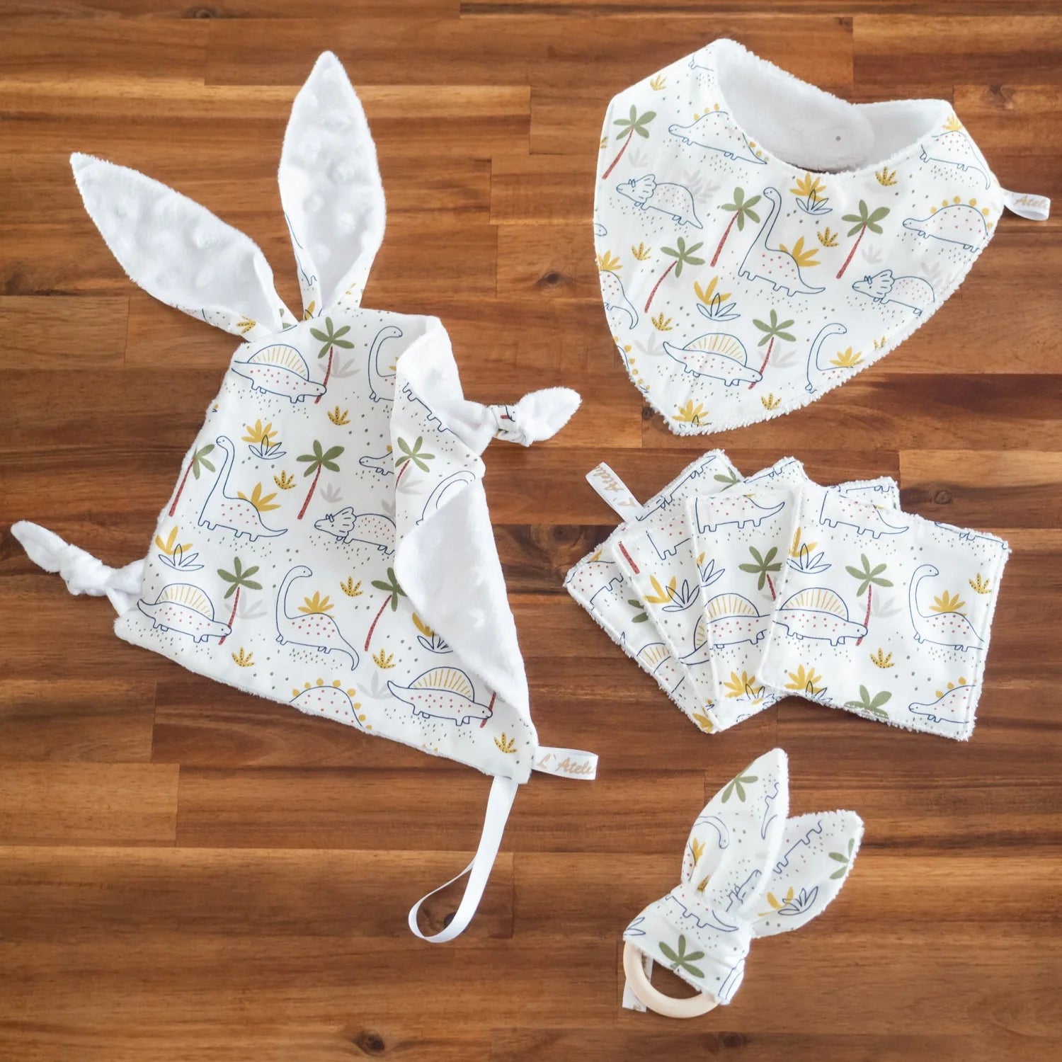 Lot naissance bébé BIO Dino - L'Atelier de July
