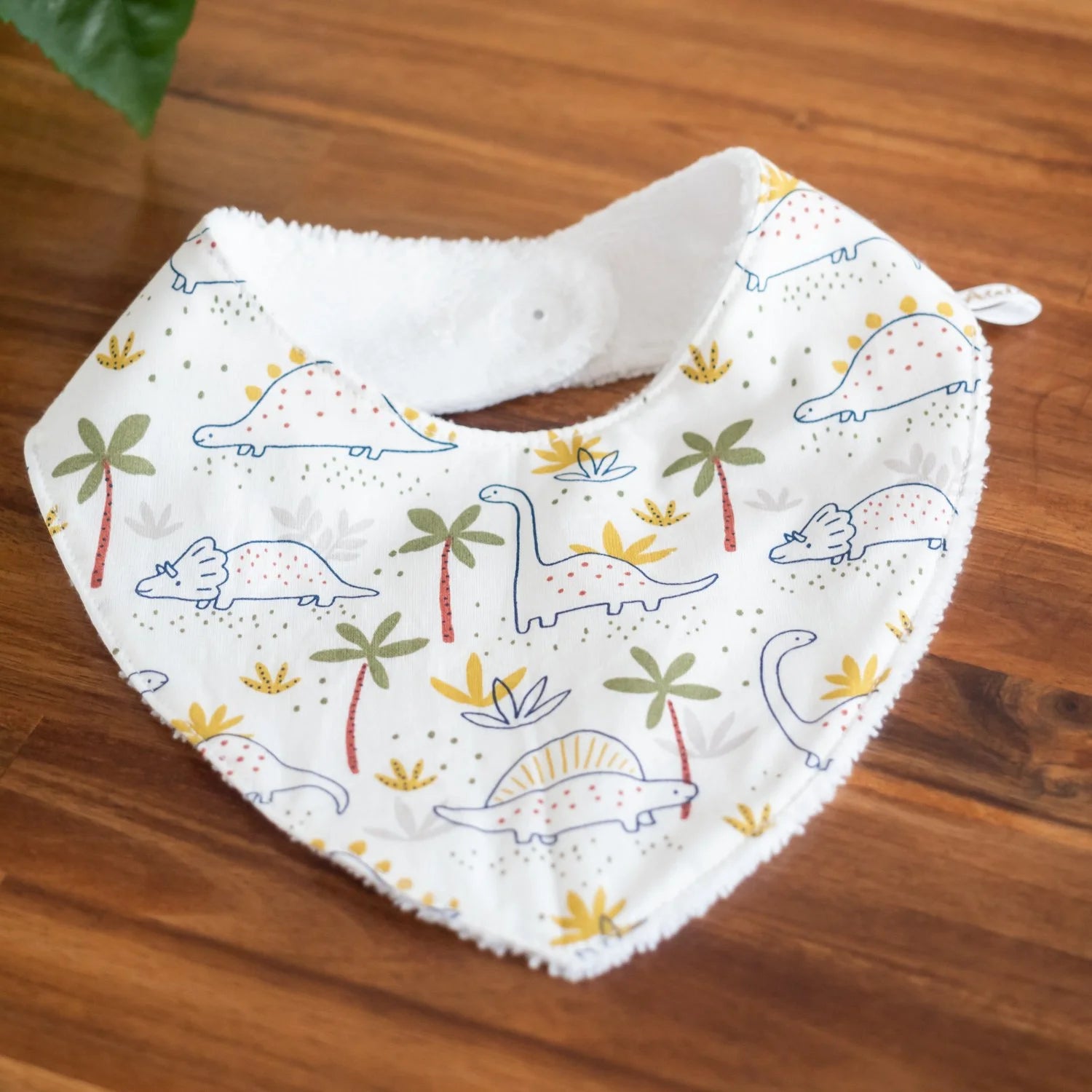 Bavoir bandana en tissu Dino - L'Atelier de July