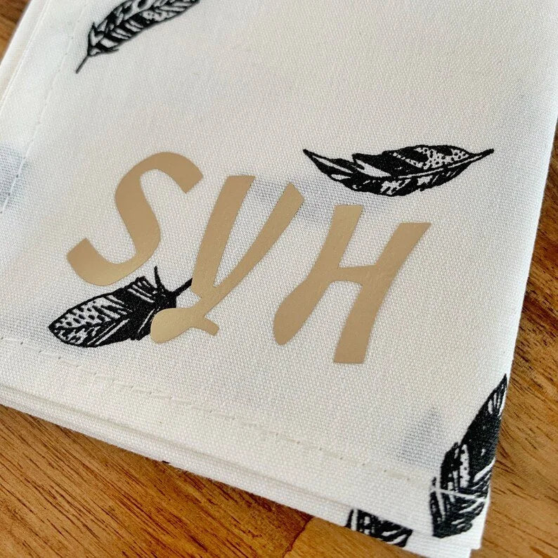 Grand mouchoir coton BIO « Plume Noire » lavable et réutilisable personnalisable