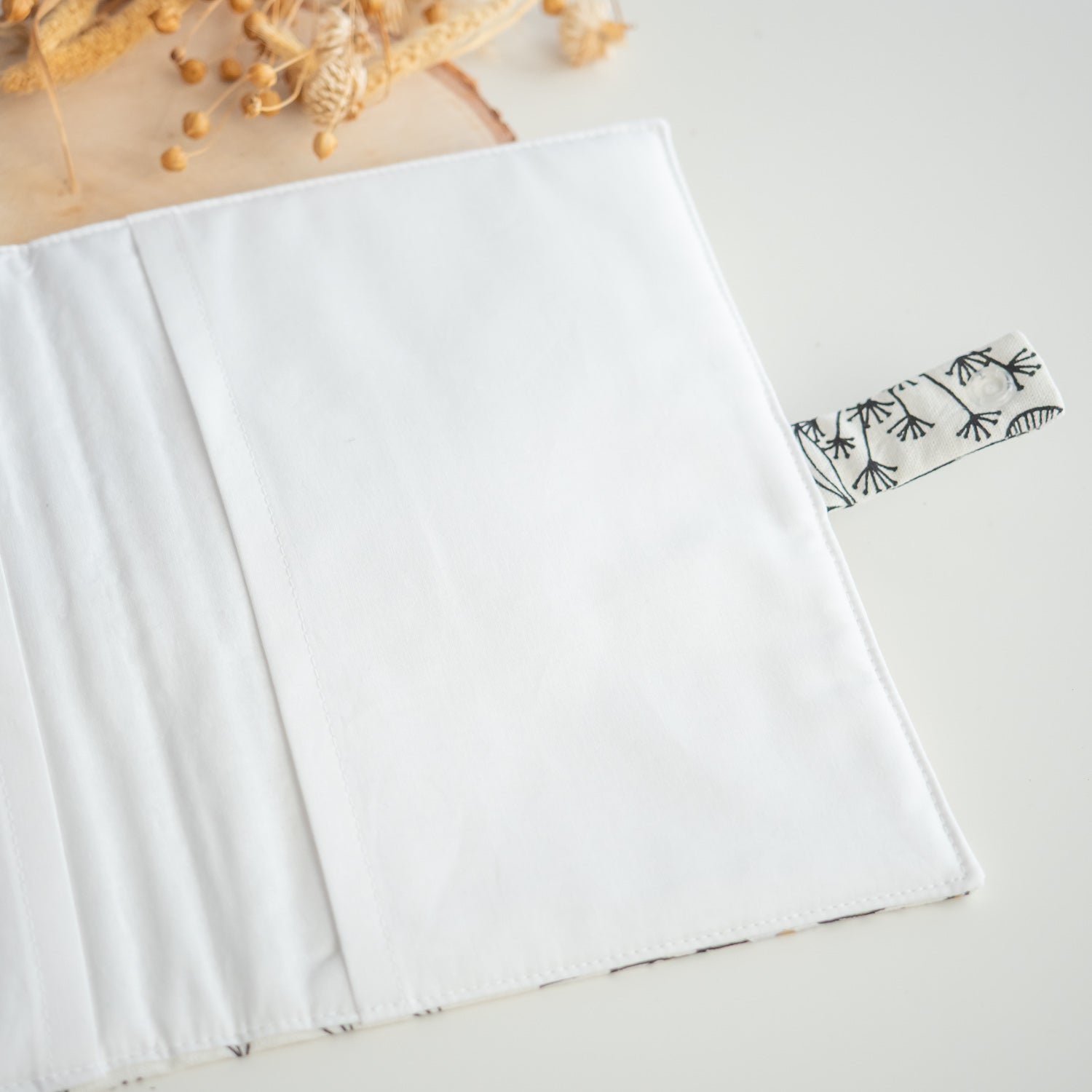 Protège carnet de santé April - L'Atelier de July