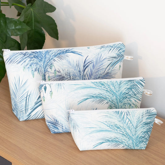 Trousse triangle en tissu Blue Palmes - L'Atelier de July