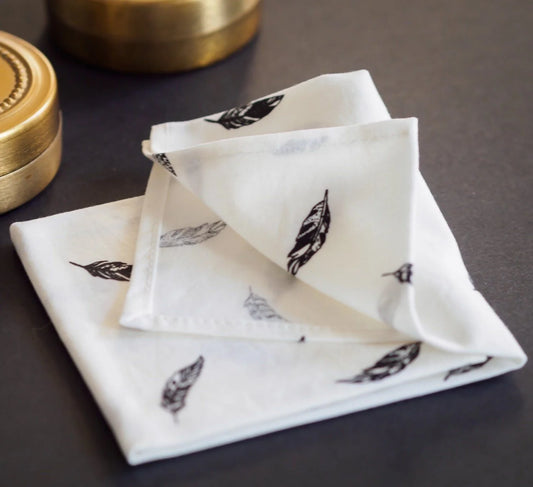 Grand mouchoir coton BIO « Plume Noire » lavable et réutilisable personnalisable